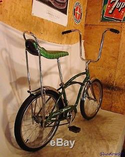 schwinn bike with banana seat