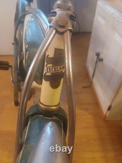 1940s vintage Schwinn Excelsior bicycle