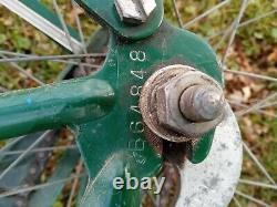 1957 Schwinn Debutante Vintage Bicycle / Well kept. Green ladies schwinn! 957