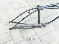 1960's Schwinn Typhoon Frame fork chain-guard 26 Vintage Mens Bike Bicycle