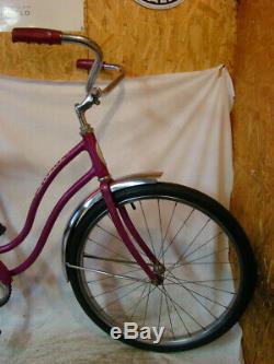 1967 Schwinn Hollywood Ladies 24 Beach Cruiser Bicycle Vintage Magenta Purple S7