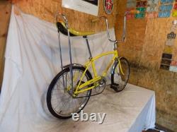 1970 Schwinn Stingray Fastback Vintage Muscle Bike Krate Yellow Banana Seat 70