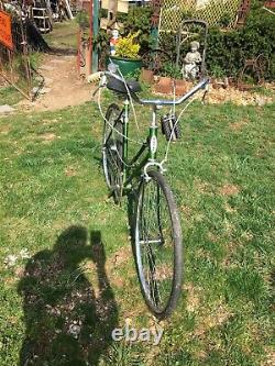 1970 Vintage Schwinn Collegiate 3 speed Cruiser 26 Wheels Woman Bike Green