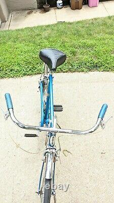 1970 Vintage Schwinn Collegiate 5 speed Cruiser 26 Wheels Men Frame Bike Blue