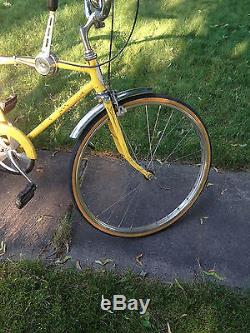 1971 Vintage Schwinn Manta Ray Bicycle 5 speed, yellow