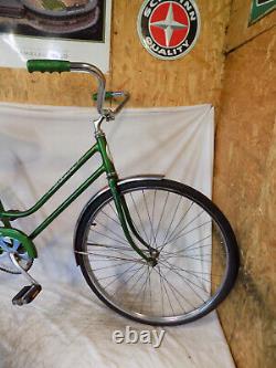 1972 Schwinn Breeze Ladies Green Vintage Road Cruiser Bike Collegiate Hollywood