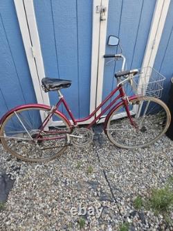 1972 Schwinn Suburban 10-speed Road Cruiser Bike Vintage Collegiate Breeze Red
