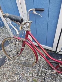 1972 Schwinn Suburban 10-speed Road Cruiser Bike Vintage Collegiate Breeze Red