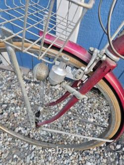 1972 Schwinn Suburban 10-speed Road Cruiser Bike Vintage Collegiate Breeze Red