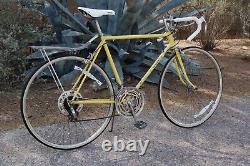 1973 Chicago Schwinn Varsity Lemon Yellow 10-speed vintage bicycle