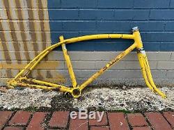 1973 Schwinn Sting-ray Fastback Bicycle Frame Yellow Vintage Rare