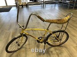 1973 Schwinn Sting-ray Fastback Bicycle Yellow Vintage Rare