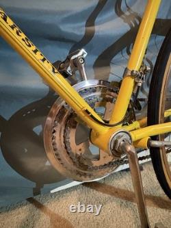 1973 Schwinn Varsity 10-Speed Road Bike- Vintage Chicago Steel Classic in Yellow