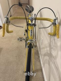 1973 Schwinn Varsity 10-Speed Road Bike- Vintage Chicago Steel Classic in Yellow