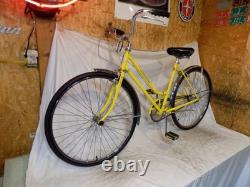 1974 Schwinn Breeze Ladies 3-speed Road Cruiser Bike Collegiate Racer Vintage