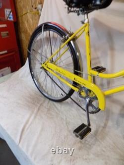 1974 Schwinn Breeze Ladies 3-speed Road Cruiser Bike Collegiate Racer Vintage