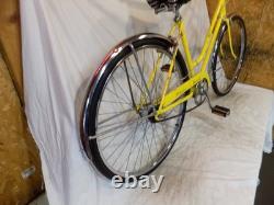 1974 Schwinn Breeze Ladies 3-speed Road Cruiser Bike Collegiate Racer Vintage