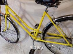 1974 Schwinn Breeze Ladies 3-speed Road Cruiser Bike Collegiate Racer Vintage