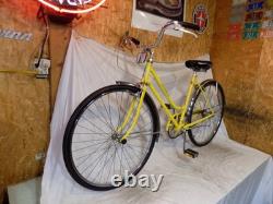 1974 Schwinn Breeze Ladies 3-speed Road Cruiser Bike Collegiate Racer Vintage
