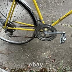 1975 Schwinn Varsity Mens 10-speed Road Bike Vintage Continental Kool Lemon 27