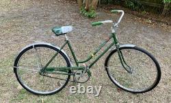 1978 Women's Schwinn Breeze Vintage Road Cruiser Bicycle
