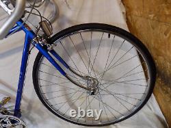 1980s SCHWINN LE TOUR MENS 10-SPEED ROAD BIKE SUPER SPORT VOYAGEUR 12 VINTAGE 80