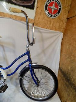 1982 Schwinn Fair Lady Stingray Muscle Bicycle Banana Seat Blue Vintage LIL Chik