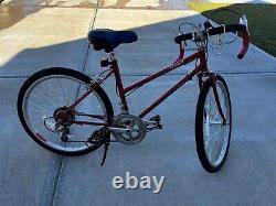 1988 Vintage Red Schwinn 10 speed bicycle, many new parts, rides great