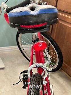 1988 Vintage Red Schwinn 10 speed bicycle, many new parts, rides great