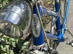 63 Schwinn Traveler 26 wheels Shiny blue paint, 3 speed Great condition