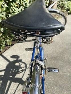 63 Schwinn Traveler 26 wheels Shiny blue paint, 3 speed Great condition