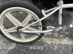 BMX Bike 1989 SCHWINN PREDATOR Freeform MAG Original Vintage Old School RARE
