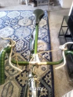 Late 1960's Or Early 70's Vintage Schwinn Varsity 10 Speed Road Bike
