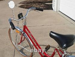 Nice! Vtg 1970s SCHWINN BREEZE LADIES 3-Speed Red CRUISER Collegiate BIKE