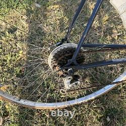 Nice vintage Blue Schwinn Super Sport Le Tour Racing Bike