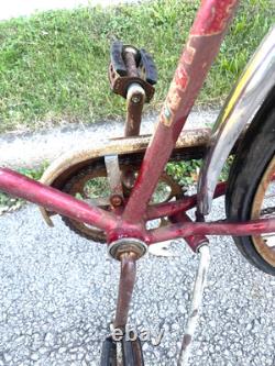 Old antique vintage schwinn bike