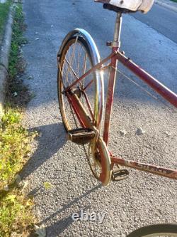 Old antique vintage schwinn bike