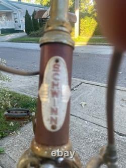 Old antique vintage schwinn bike