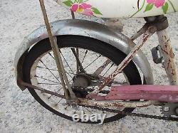 Original Vintage Schwinn Stingray Pixie bicycle Garage Find Survivor medallion