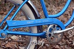 SCHWINN 1968 Slik Chik Sting-ray Bicycle-Vintage BikeOrig 68 SKY BLUE