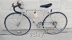 Schwinn 1977 Super Le Tour Vintage Men's Bicycle 27 10 Speed