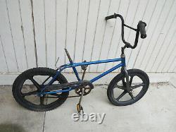 Schwinn 20 Skyway Tuff Wheel Mag Phantom Scrambler Bicycle Bmx Racing Vintage