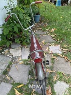 Schwinn Apple Krate Sting-Ray 20 in Cruiser Bike Red/Silver Steel Frame Vintage