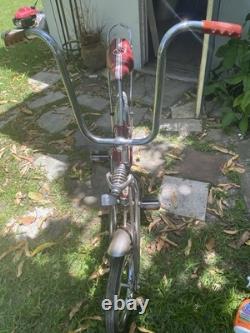 Schwinn Apple Krate Sting-Ray 20 in Cruiser Bike Red/Silver Steel Frame Vintage