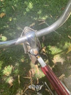 Schwinn Apple Krate Sting-Ray 20 in Cruiser Bike Red/Silver Steel Frame Vintage
