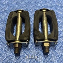 Schwinn Bicycle Bow Pedals NOS Vintage 1/2 Krate Stingray