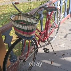 Schwinn Breeze 1971 Vintage Cruiser Bike 26 Red With Woven Badket & Speedster