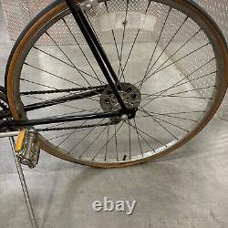 Schwinn Continental Men's Bicycle Bike 27 inch 10 Speed Vintage 1970's Touring