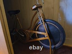 Schwinn Exerciser 204 Upright Bike Brown Adjustable Seat Speedometer Vintage Schwinn Exerciser 204 Upright Bike Brown Adjustable Seat Speedometer Vintage