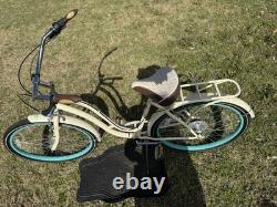 Schwinn Fairhaven Women's 7-Speed Cruiser Bike Cream Color Vintage